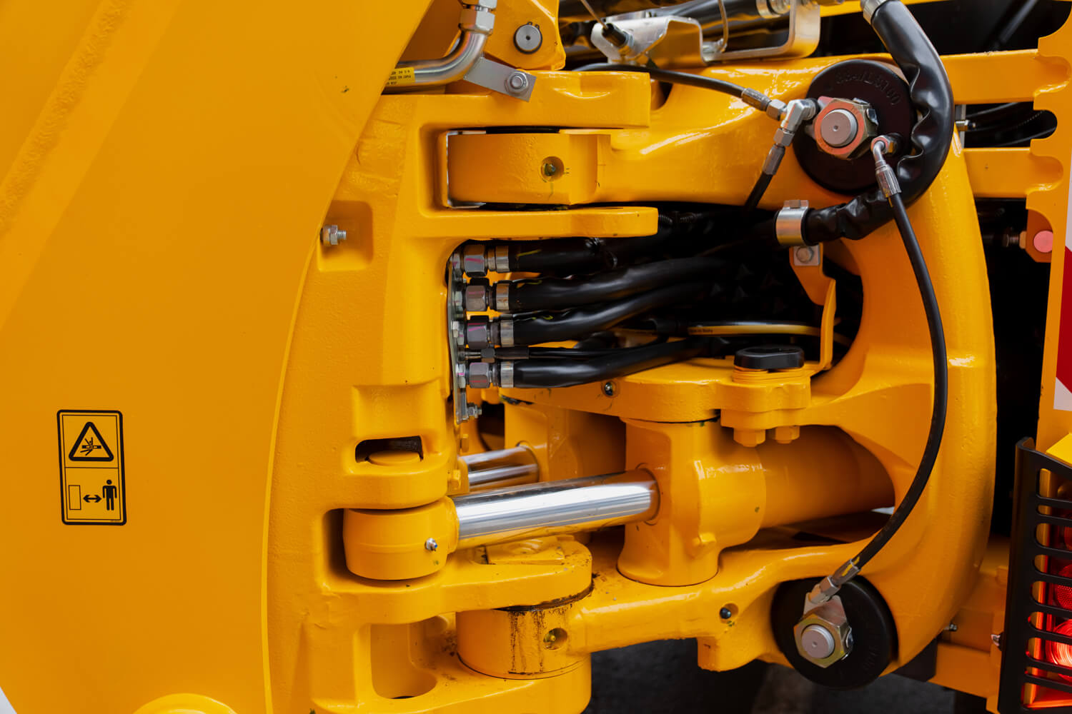 Signs Your Hydraulic Hoses Need Replacement (Before Failure Happens)